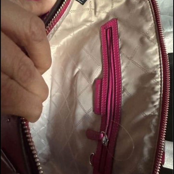 Michael Kors Handbag new condition 100% authentic - Picture 6 of 7